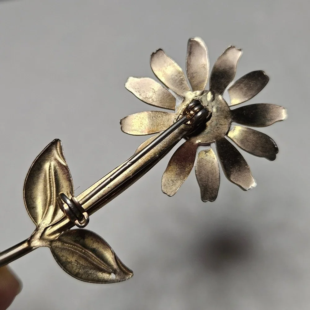 Vintage Enamel Daisy Flower Brooch Pin Women OS White Yellow Green Retro Style